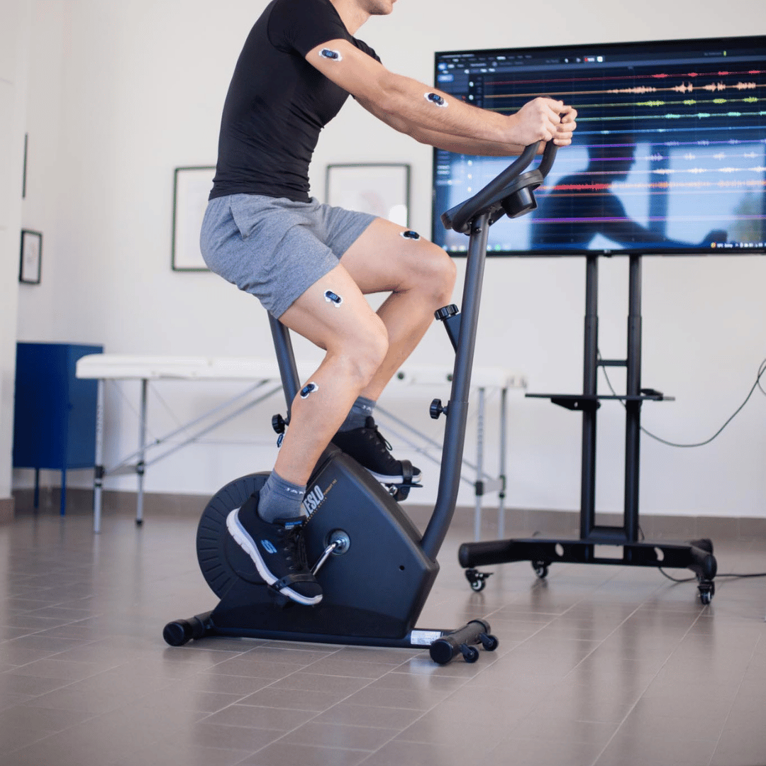 Picolite EMG sensor for muscle activity measurement and performance analysis